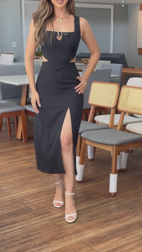 Vestido Noir Elegance – Poder e Sofisticação em Preto Clássico!