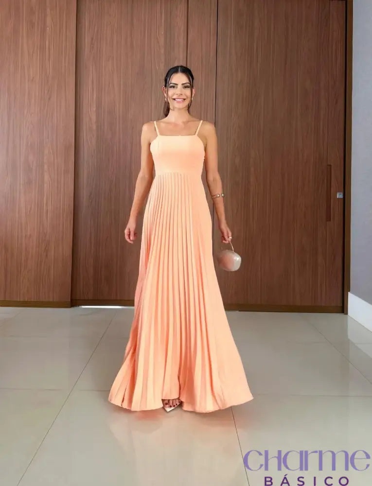 Vestido Clara – Elegância E Classe Em Cada Movimento