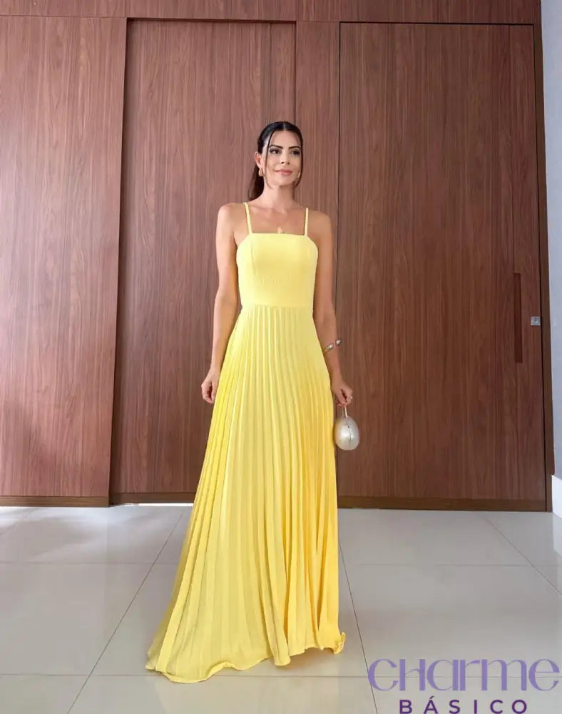 Vestido Clara – Elegância E Classe Em Cada Movimento