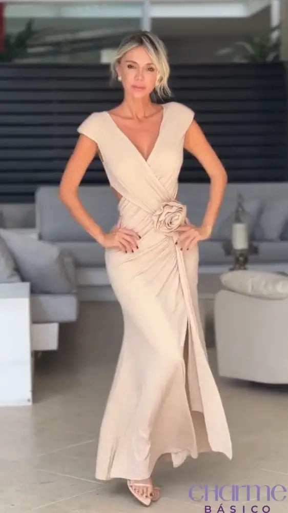 Vestido Cris – Leveza E Charme Em Uma Só Peça!