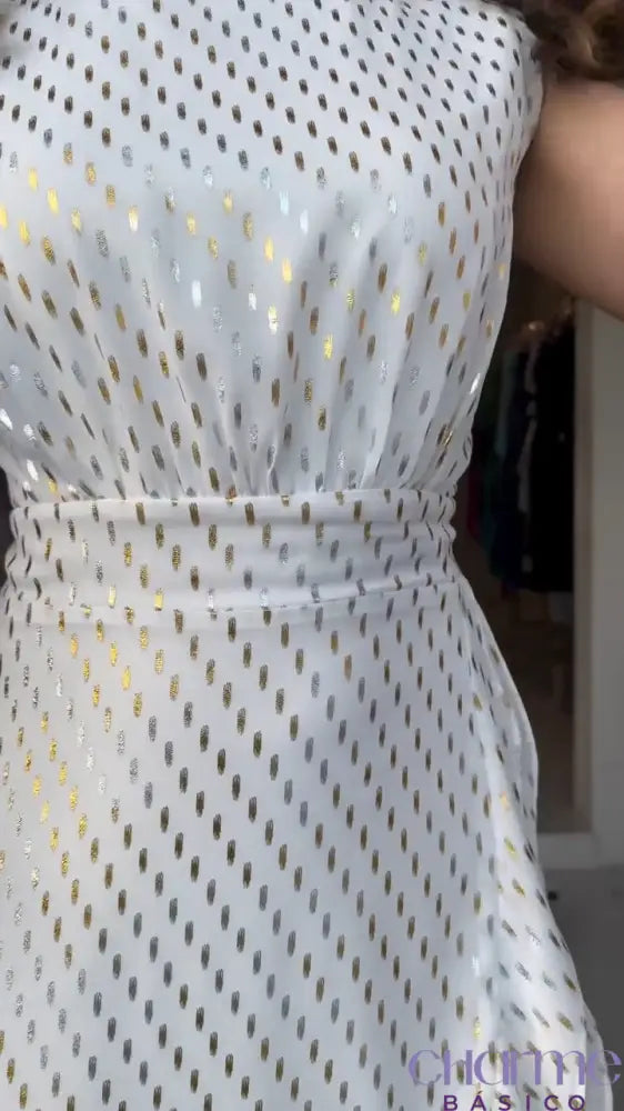 Vestido Eloise – Elegância E Movimento Em Cada Passo