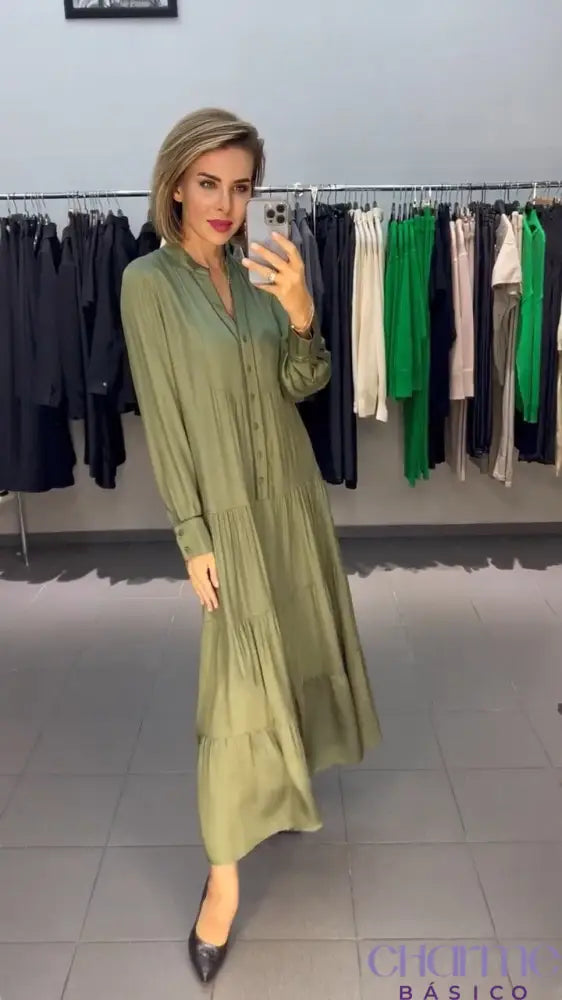 Vestido Gabriela – O Charme Da Simplicidade Com Um Toque De Sofisticação Verde Militar / P