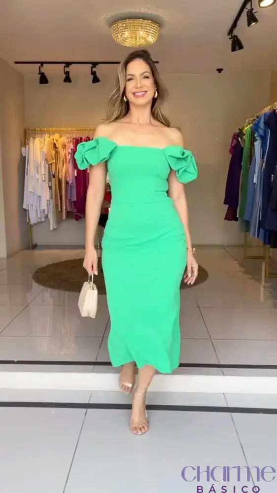 Vestido Jade – Elegância Vibrante E Estilo Atemporal!