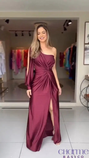 Vestido Mara – Elegância E Movimento Em Um Só Modelo!