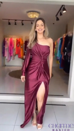 Vestido Mara – Elegância E Movimento Em Um Só Modelo!