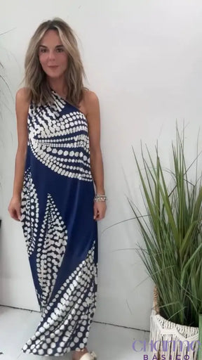 Vestido Maxi Olivia: A Elegância Atemporal Em Sua Forma Mais Pura P / Azul Dresses