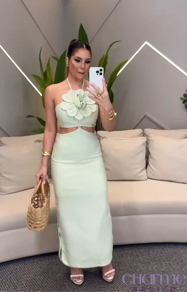 Vestido Mint Elegance – Sofisticação Com Um Toque De Romance!