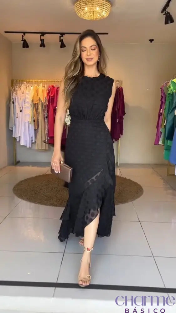 Vestido Noite Encantada – Elegância E Sofisticação Para Ocasiões Inesquecíveis